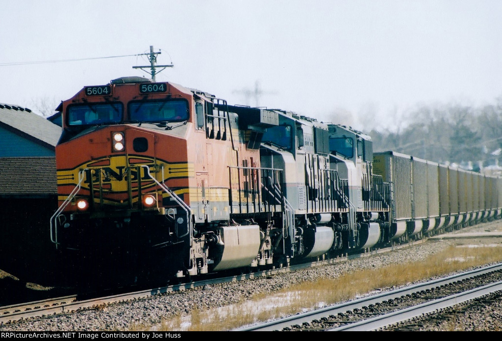 BNSF 5604 West